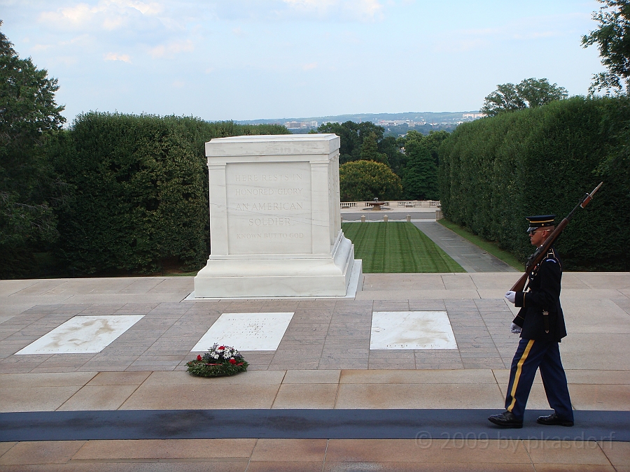 Washington DC [2009 July 02] 059.JPG - Scenes from Arlington National Cemetery.